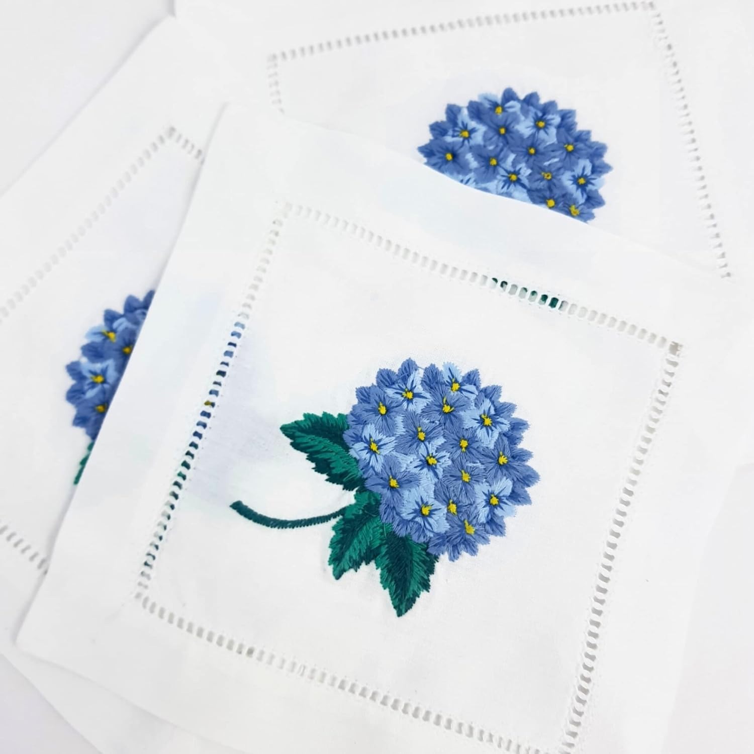 Floral Hand-Embroidered Cotton - огляд і ціна Monogrammed Handkerchief
