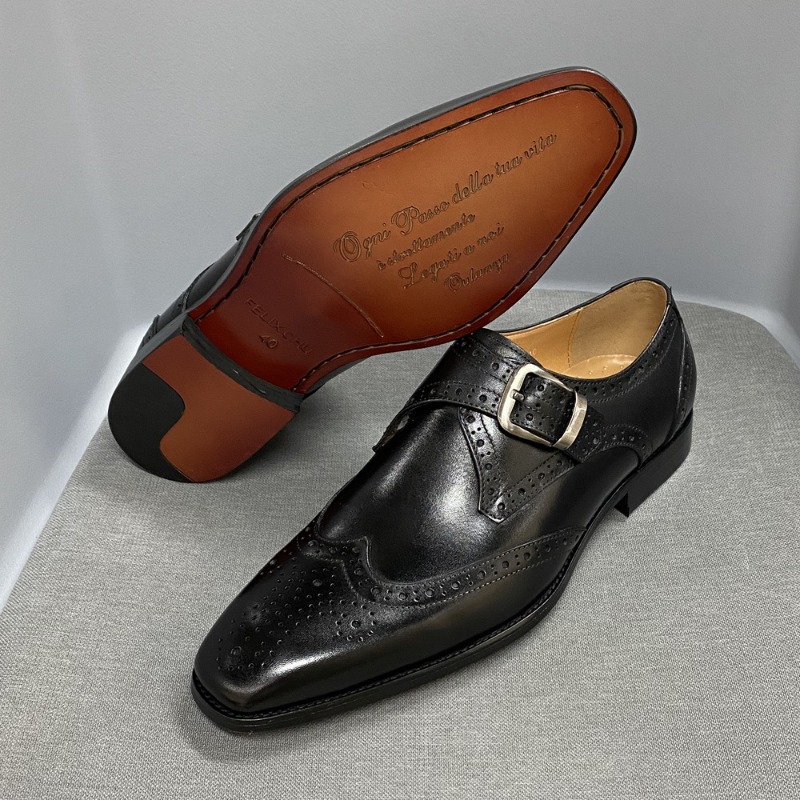 Men's Casual Shoes Carving Lea - огляд і ціна Men Formal Party Wear Outfit