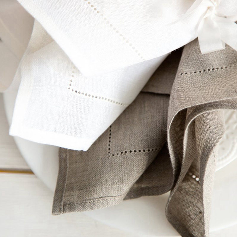 6 Pieces White Hemstitch Napki - огляд і ціна Monogrammed Handkerchief