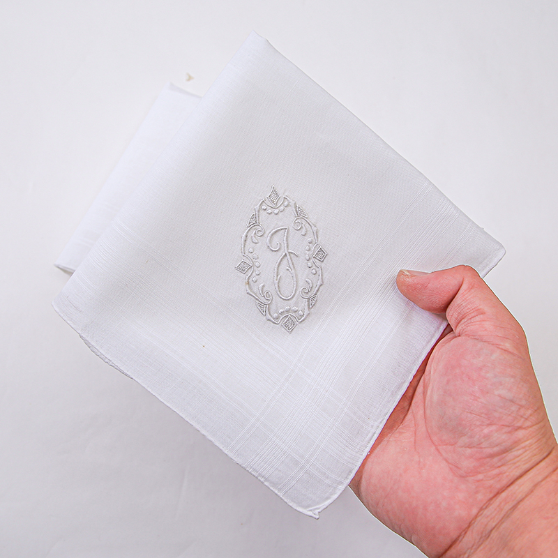 Set of 2pcs Luxurious, Elegant - огляд і ціна Monogrammed Handkerchief